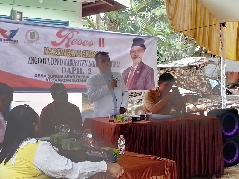 Anggota DPRD Inhu Martimbang Simbolon Sambangi Warga Balam Jaya Dalam Giat Reses II Tahun 2023