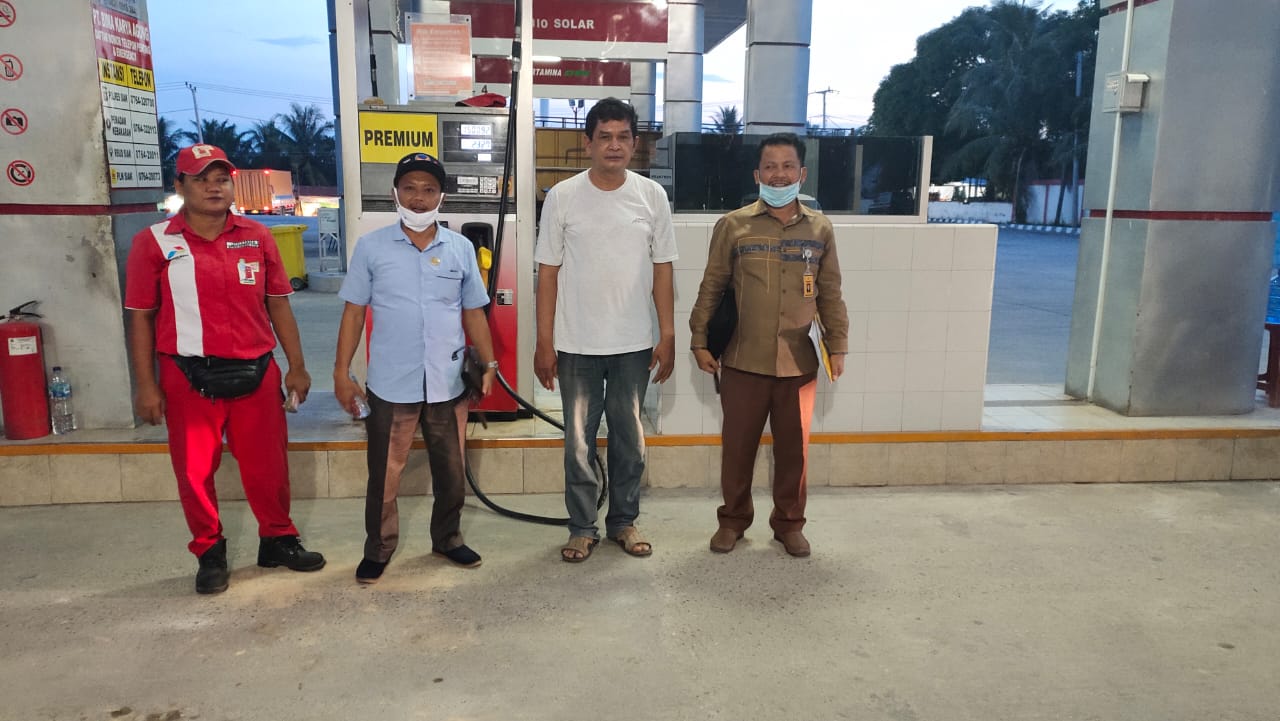 2 Anggota DPRD Siak Ini Kunjungi SPBU 40 Minas, Tinjau Kesiapan Hadapi Pandemi Covid-19