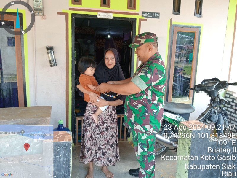 Pelda Syafri Lakukan Pengecekan Anak Stunting Di Kampung Buatan II Koto Gasib