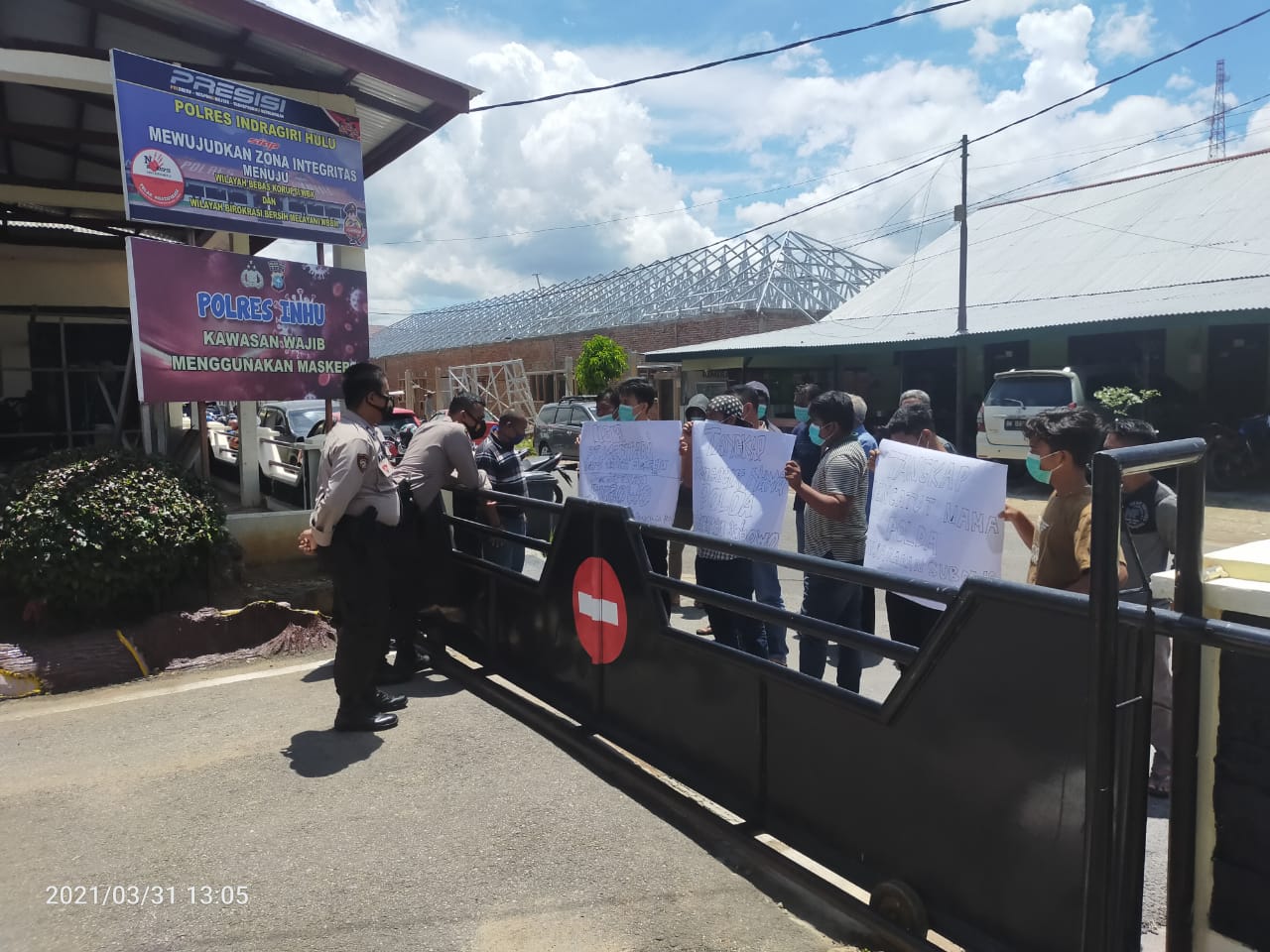 Ada Demo di Polres Inhu Minta Proses GM PT Mentari Subowo Catut Nama Institusi Polda
