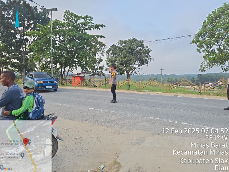 Melalui Strong Point Pagi, Polsek Minas Tingkatkan Keamanan & Ketertiban Lalu Lintas