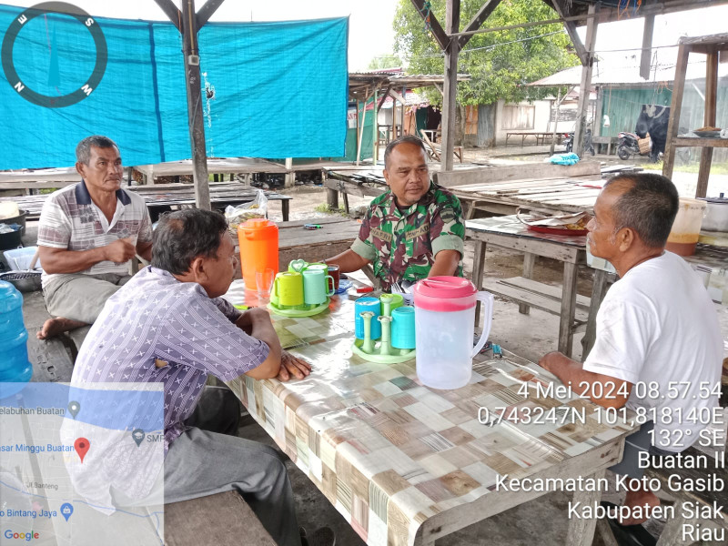 Babinsa Koramil Perawang, Pelda Syafri Rutin Ajak Warga Binaannya di Buatan II Agar Peduli Kebersihan Lingkungan Serta Kesehatan