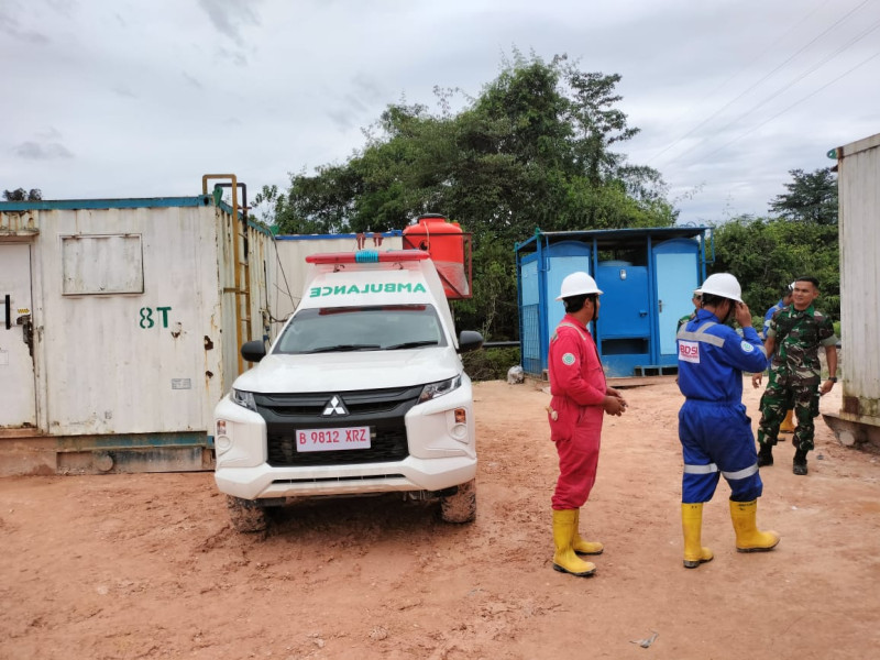 Antisipasi Gangguan OVN di PT PHR Minas, Serma M. Nasir dan Sertu Ardhi Syam Rutin Patroli Lokasi Drilling 