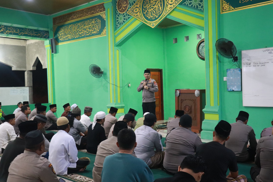 Kapolres Pelalawan Gelar Subuh Berjamaah dan Kultum, Ajak Masyarakat Jaga Keamanan Selama Ramadhan