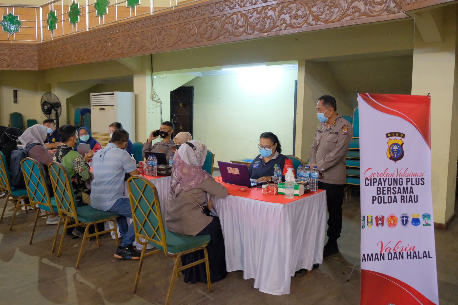 Polda Riau Bersama Organisasi Kemahasiswaan, Gelar Vaksinasi Di Kampus UIN Suska