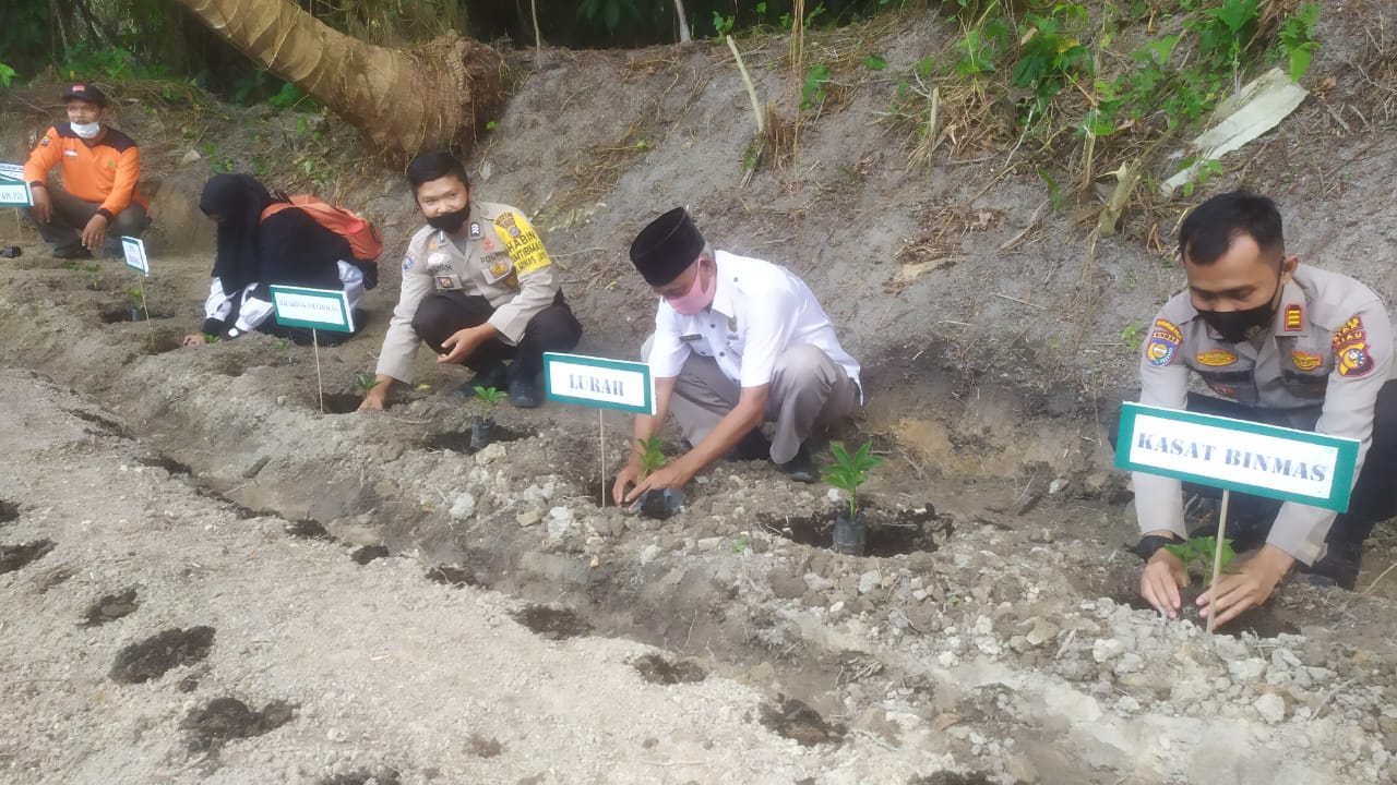 Kasat Binmas Polres Siak Pimpin Giat Launching Jaga Kampung Karang Taruna di Kel. Minas Jaya