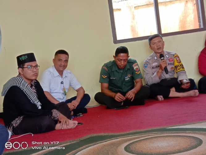Sukseskan Pemilu 2024, Serda Mayus Ikuti Silaturahmi Dengan Upika, PPK Dan Sekretariat Serta PPS Se-Kecamatan Minas 