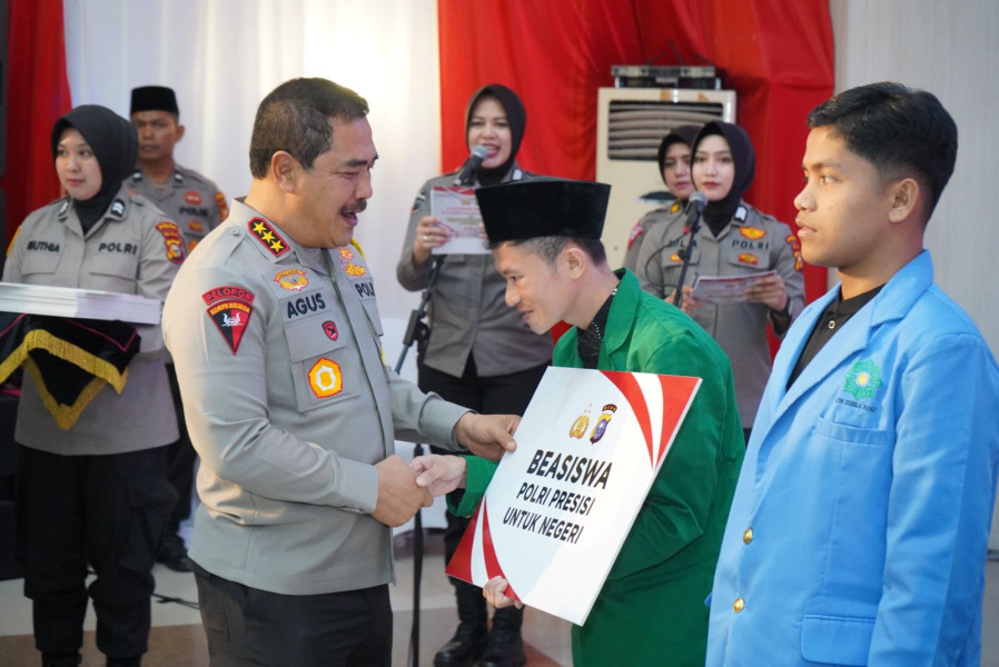 Wakapolri Komjen Pol Agus Andrianto, Beserta Rombongan Gelar Silaturahmi Kebangsaan Polri Presisi Untuk Negeri Bersama Masyarakat Riau