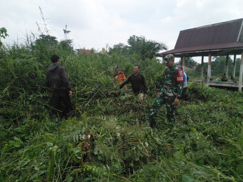 Serda Holmes Pasaribu Kembali Lakukan Patroli Dan Cek Embung Bertujuan Untuk Antisipasi Karhutla di Muara Kelantan