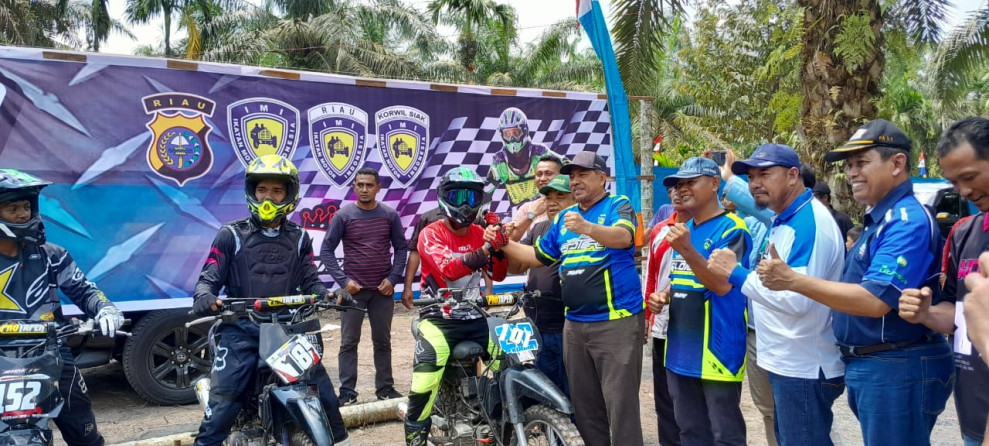 Bupati Siak Buka Acara Kejuaraan GrassTrack Pokdarwis di Kampung Tuah Indrapura