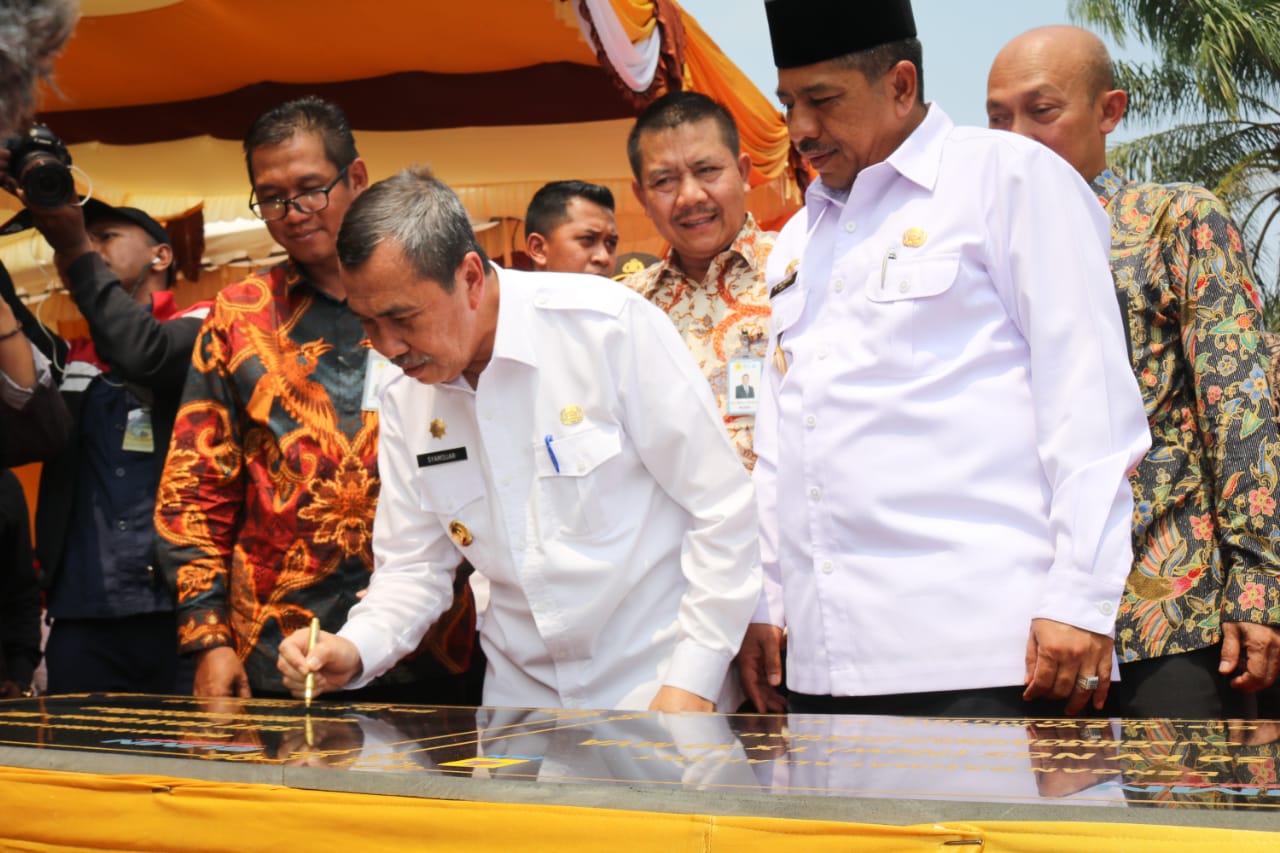 Gubernur Riau Syamsuar & Bupati Siak Alfedri Resmikan Proyek (PLTMG) Di Koto Gasib