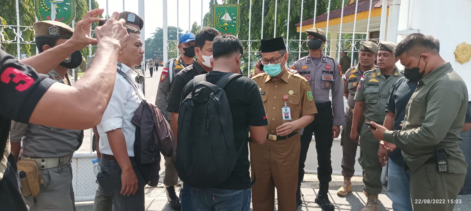 Demo di Kantor Gubernur, GMPR Desak Pemprov Riau Evaluasi Kepala ULP