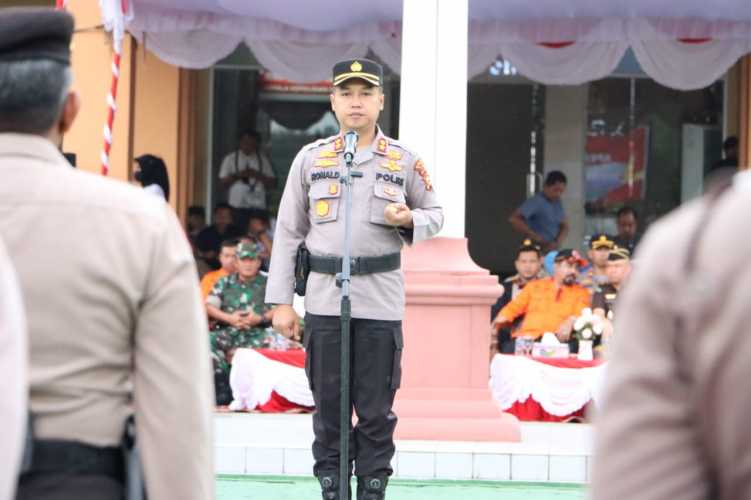 Polres Siak Laksnakan Apel Gelar Pasukan dan Peralatan Dalam Rangka Kesiapsiagaan Penanganan Karhutla di Kabupaten Siak