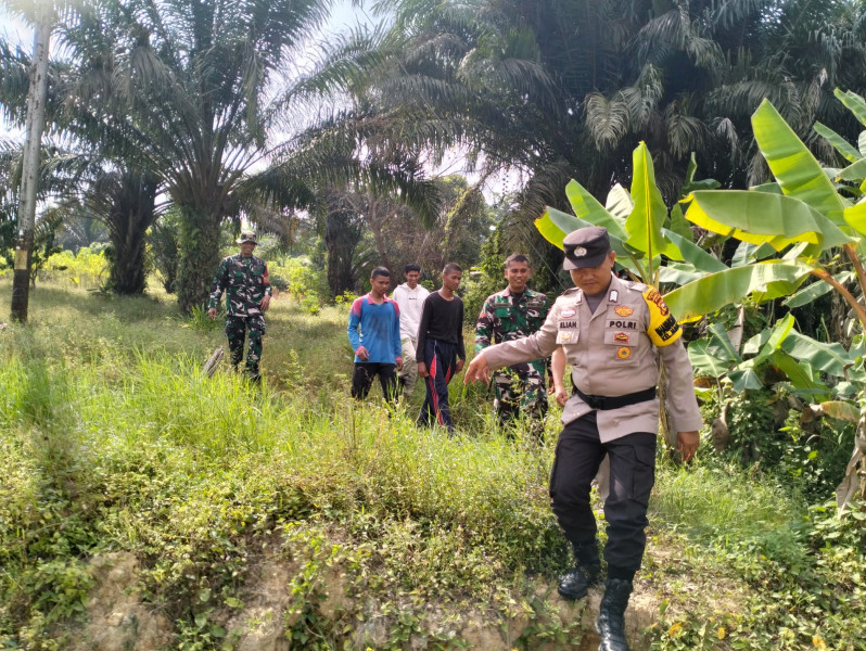Di Kampung Minas Timur, Koptu S Sembiring Ajak Warga Binaan dan MPA Patroli Guna Antisipasi Karhutla di Wilayah Rawan Kebakaran