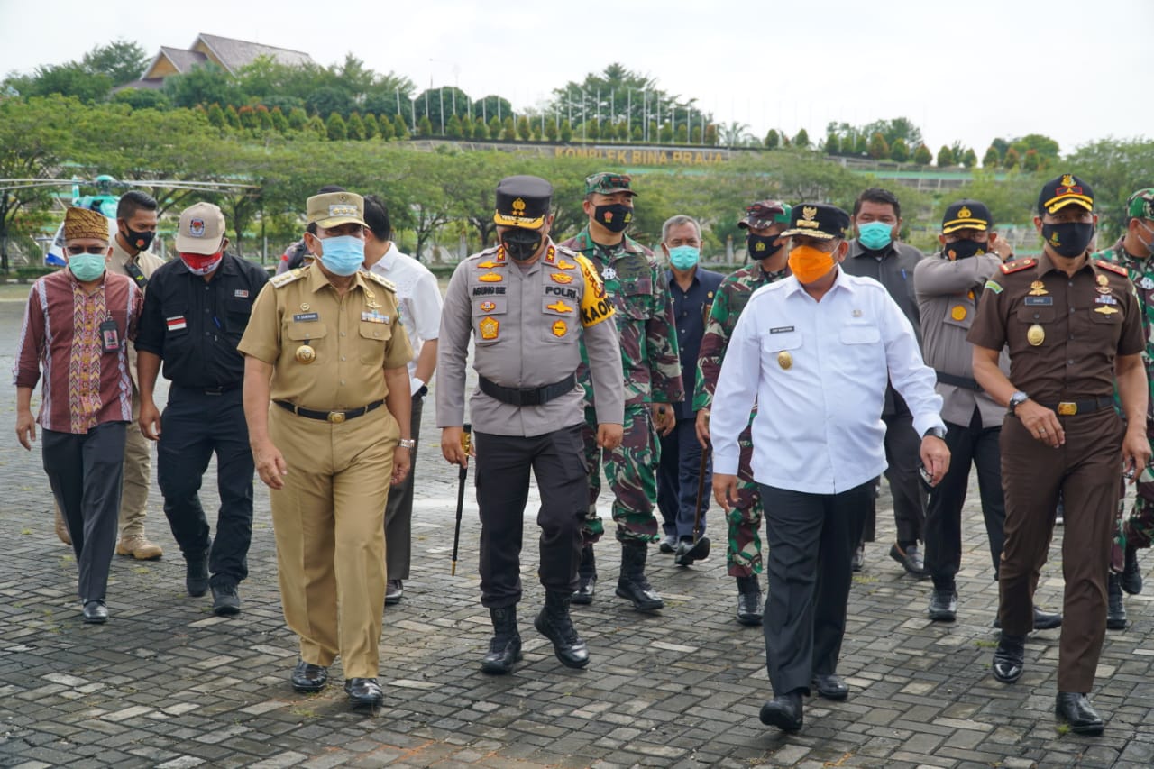 Wakil Gubernur Riau, Tinjau Langsung TPS 10 Desa Pematang Berangan di Rokan  Hulu