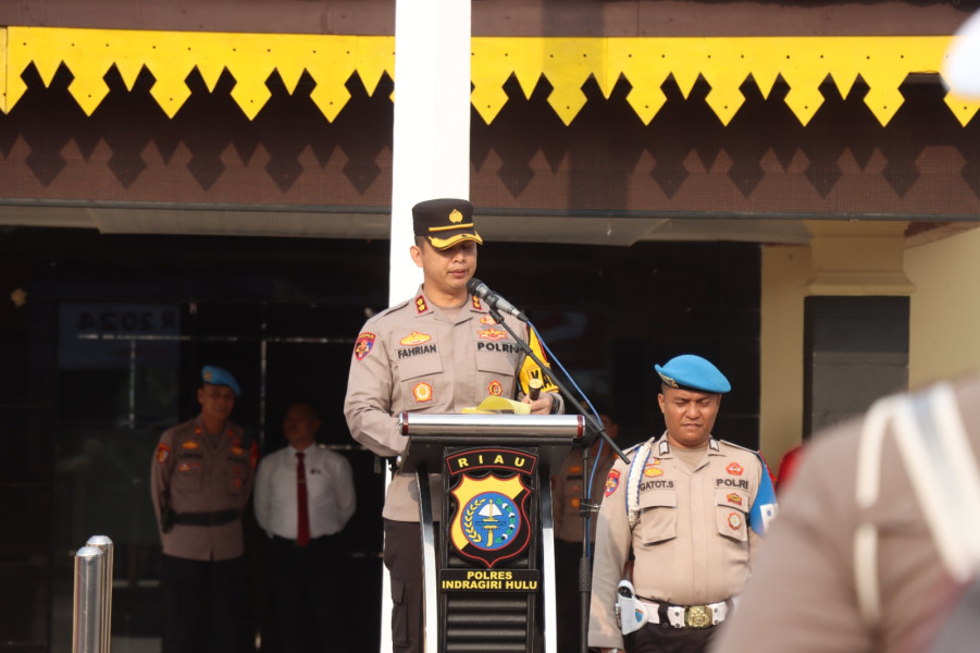 Ingatkan Netralitas, Kapolres Pimpin Upacara Kenaikan Pangkat Wakapolsek