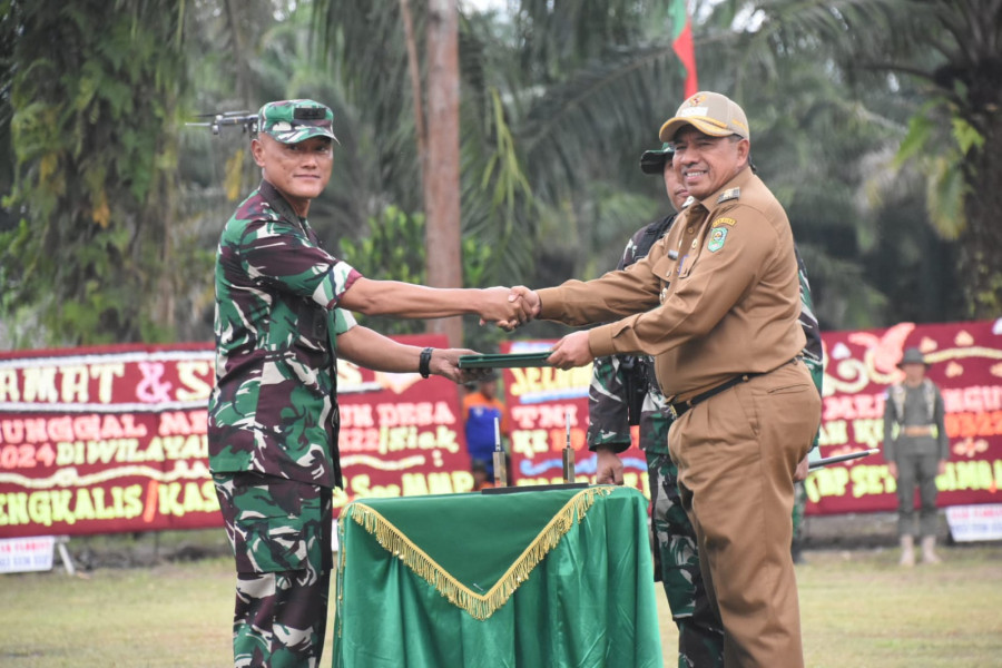 Inspektur Jenderal TNI AD Tutup TMMD Ke 119 Tahun 2024 di Siak