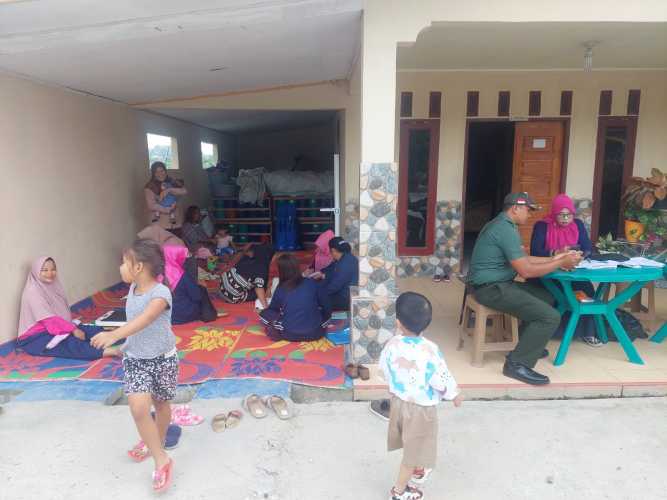 Kopda Salomo Sembiring Giat Pendampingan Vaksin Polio di Kelurahan Minas Jaya 