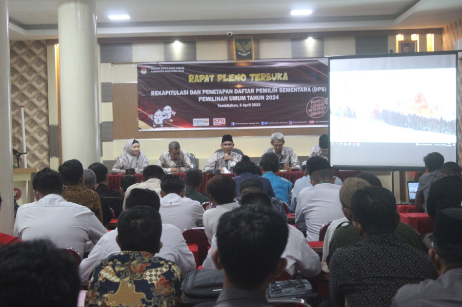 Hadiri Rapat Pleno Terbuka Oleh KPU, Ketua & Anggota Bawaslu Inhil Inginkan Data Yang Valid