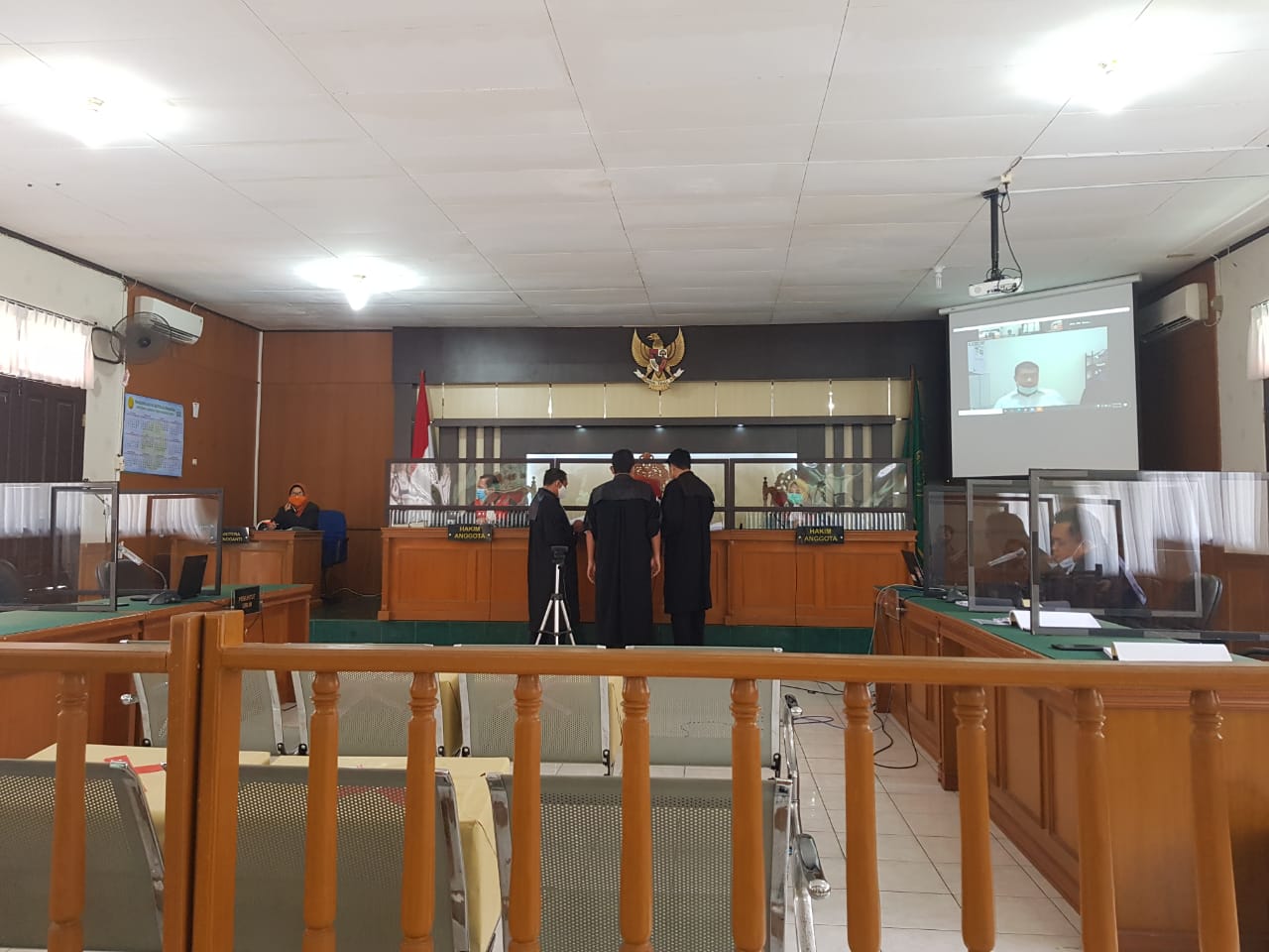 Sidang Pledoi,  Pengacara Minta Hakim bebaskan Amril Mukminin