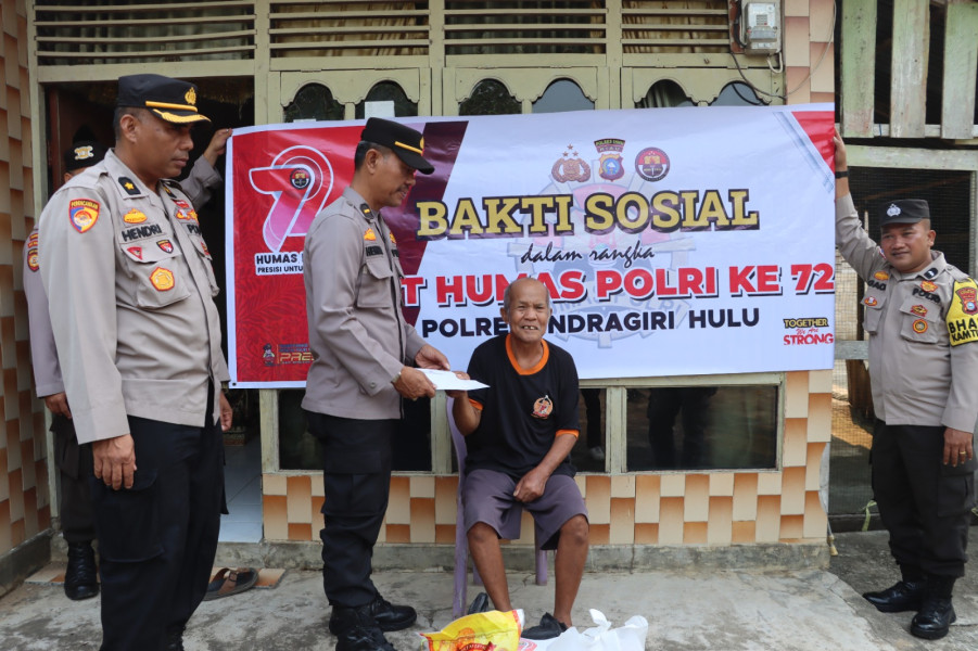 HUT Humas Polri, Polres Inhu Salurkann Bansos dan 15 Ribu Liter Air Bersih