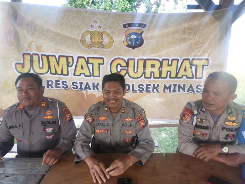 Warga Minas Timur Keluhkan Sulitnya Lapangan Kerja, Ini Tanggapan Kaint Samapta Polsek Minas Saat Giat Jumat Curhat