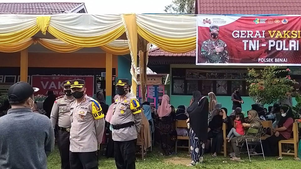 Kapolres Kuansing Kunjungi Gerai Vaksin TNI POLRI di Simandolak Benai & Sukamaju Singingi Hilir