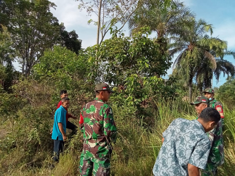 Serma Zulkifli Giat Penanggulangan Karhutla Serta Berpatroli di Kelurahan Minas Jaya 
