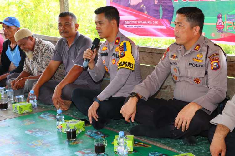 Jubah Emas dan Jumat Curhat Polres Inhu Pekan Ini Dilakukan di Kampung Pulau