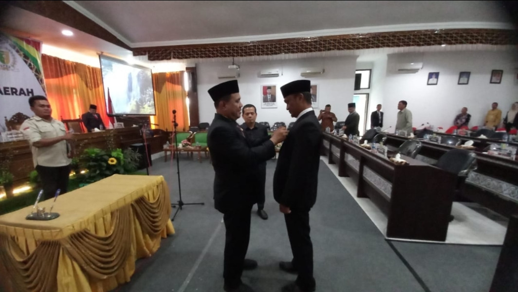 Dipimpin Waka II DPRD Kuansing Marwadi Resmi Dilantik Jadi Anggota DPRD Kuansing PAW Periode 2019-2024