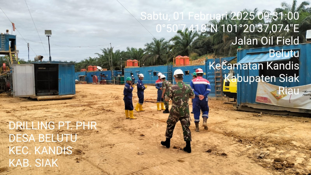 Babinsa Koramil 03/Minas Tingkatkan Patroli Keamanan di Lokasi Pengeboran Minyak PT PHR.