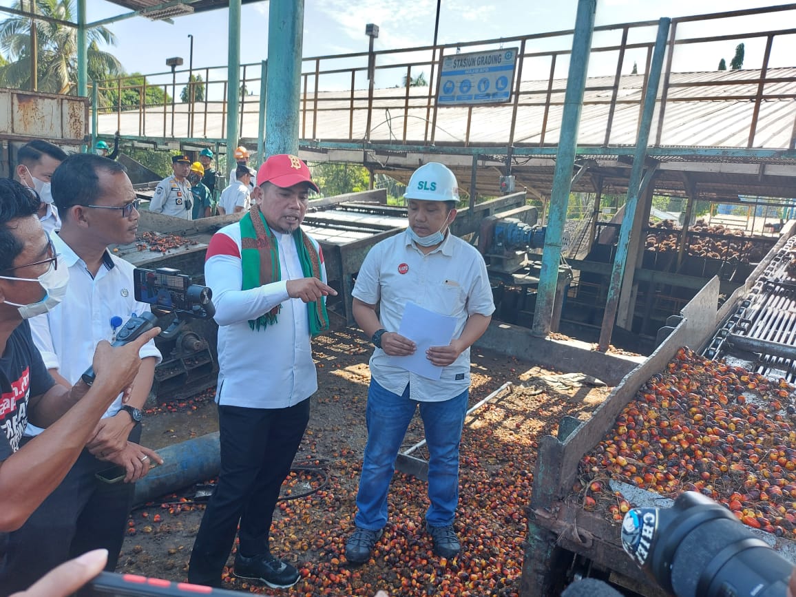 Bupati H Zukri Kumpulkan Pengusaha 33 PKS, Bermohon Buka Eksport Kepada Presiden Jokowi