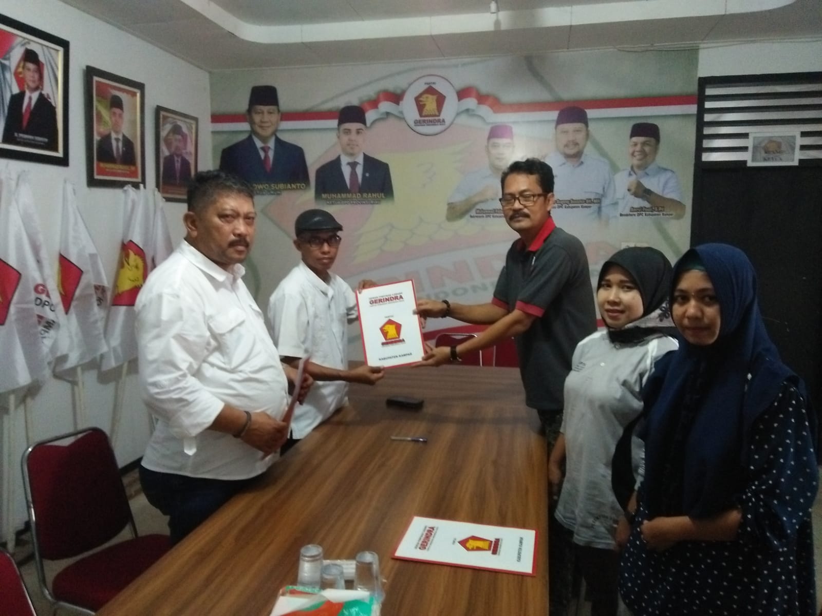 2 Bacaleg Partai Gerindra Kabupaten Kampar, Resmi Mendaftarkan Diri  