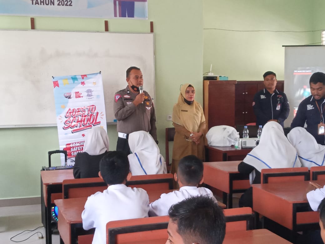 Sat Lantas Polres Kampar Laksanakan Police Goes To School di SMPN 1 Bangkinang