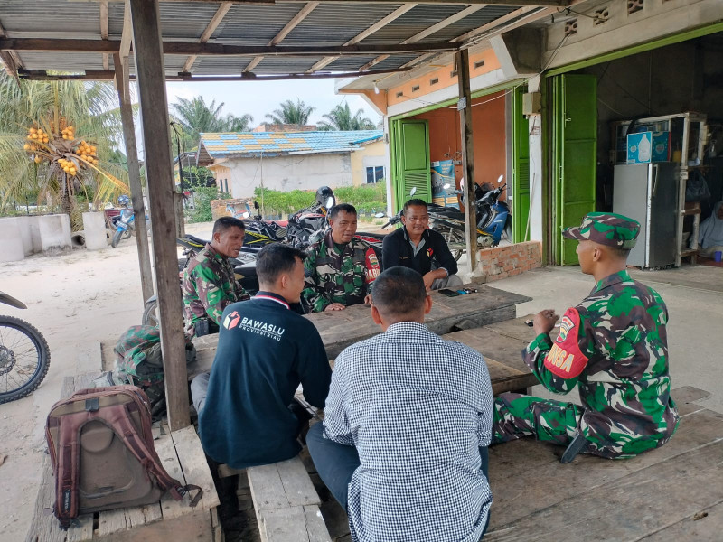 Sambangi Warga Binaan, Sertu Joko Purnomo Giat Komsos Pilkada Damai Ajak Masyarakat Tidak Golput