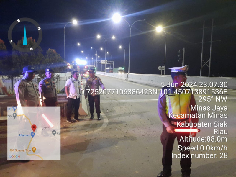 Bersama Sekcam, Kapolsek Minas Pimpin Langsung Giat KRYD Dan Patroli Blue Light Antisipasi Kejahatan Saat PLN Padam