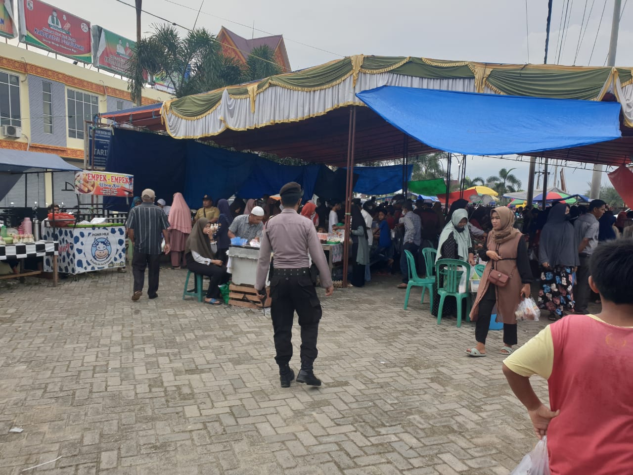 Operasi Tertib Ramadhan Tahun 2022, Polsek Pangkalan Kuras Lakukan Pengamanan di Pasar Ramadhan