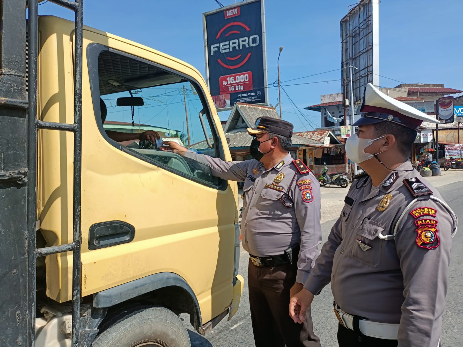 Bersinergi Dengan Pihak Terkait, Polsek Minas Lakukan Giat Percepatan Vaksinasi Covid-19