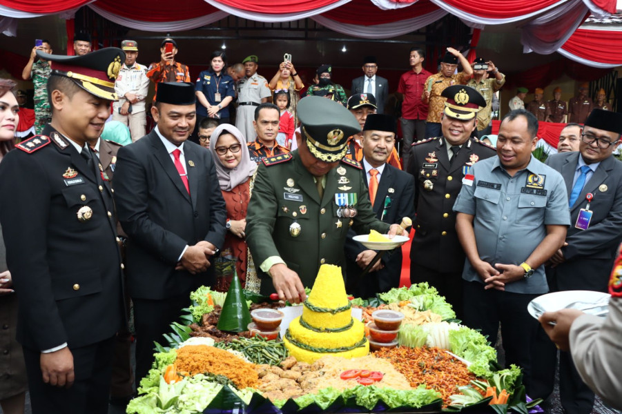 Di Hari Jadi TNI ke-78, Kapolres Kampar Berikan Surprise ke Dandim 0313/KPR