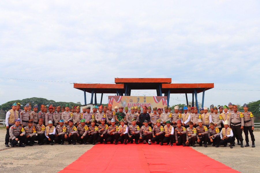 Launching Program Polisi RW Polres Inhu di Danau Raja dan Rompi Motif Seroja