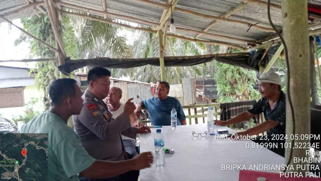 Bhabinkamtibmas Polsek Minas Kembali Sambangi Tokoh Masyarakat Jalin Silaturahmi dan Jaga Kondusifitas Pilkada