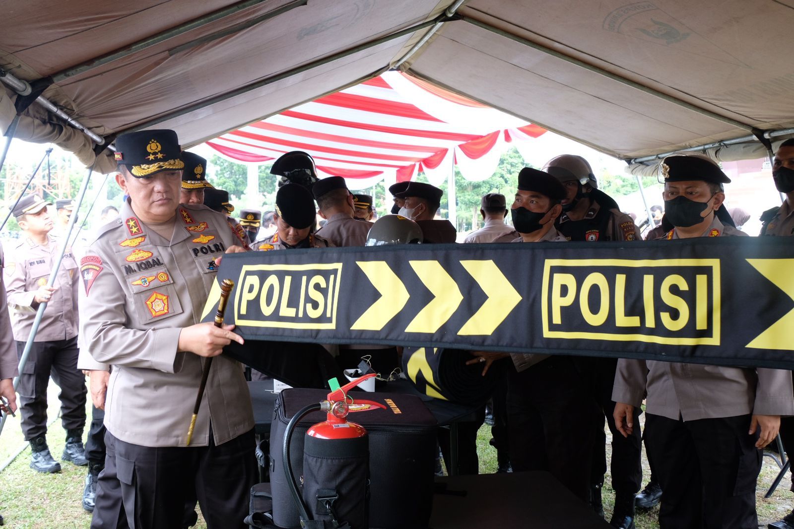 Distribusikan Peralatan Kepolisian, Kapolda Riau Irjen Iqbal : Jaga, Rawat dan Latihkan
