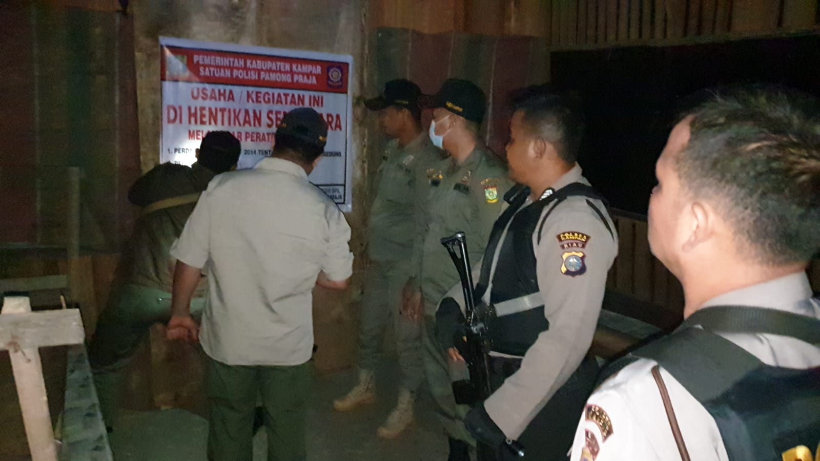 Berantas Pekat, Tim Yustisi Kampar Kembali Melakukan Operasi di Desa Bukit Payung