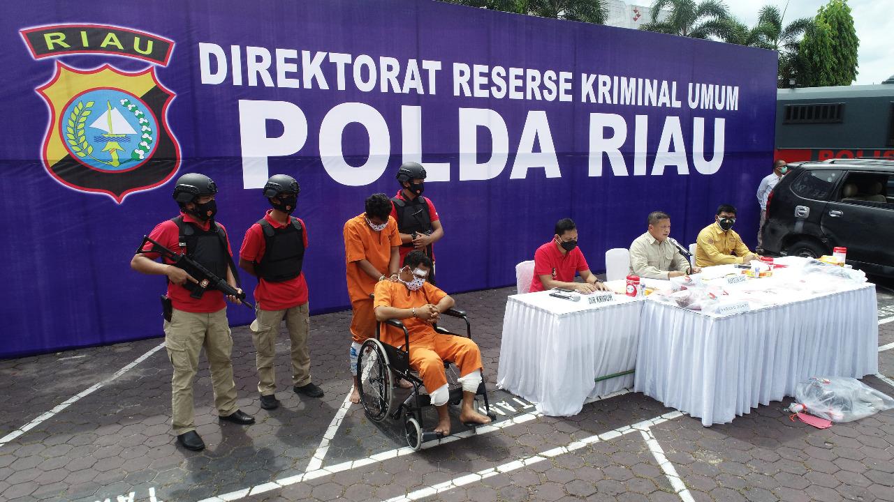 Polda Riau Bekuk Pelaku Pembunuhan & Curas Terhadap Pemilik Mobil Rental di Perawang