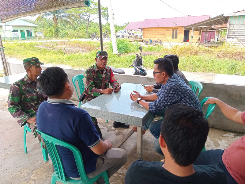 Babinsa Koramil 03/Minas Sosialisasikan Bahaya Narkoba di Kampung Lubuk Jering