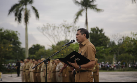 Apel Bersama Senin Pagi, Sekda Pimpin Pembacaan Ikrar Netralitas ASN Sempena Pemilu 2019.