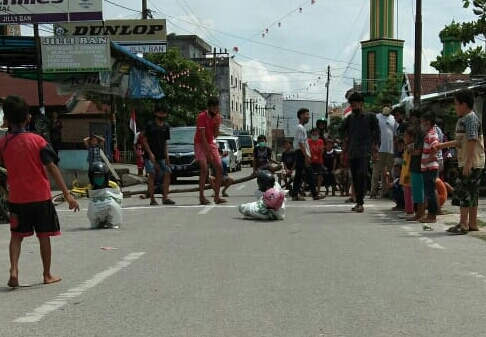 Pemuda Jalan Kamboja Kota Dumai Mengadakan Acara Perlombaan Menyambut HUT RI Ke 75