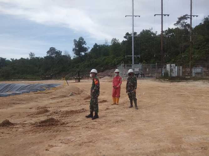 Jaga Keamanan OVN di PT PHR Minas, Serma Muhammad Nasir & Sertu Ardhi Syam Continue Lakukan Patroli di 4 Lokasi Drilling 