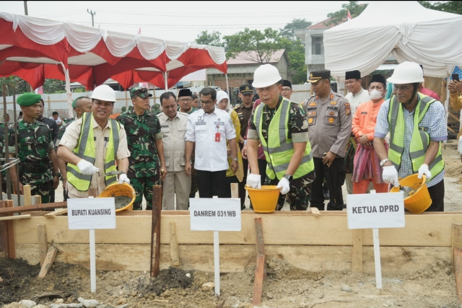 Sempena HUT Kuansing Bupati dan Danrem Letakkan Batu Pertama Pembangunan Makodim