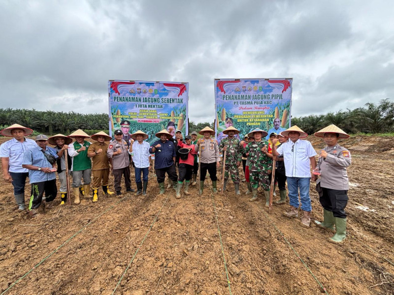 Turut Sukseskan Program Presiden, PT Tasma Puja dan Polres Inhu Tanam Jagung Pipil